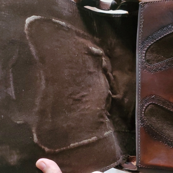 Guatemalan Leather Crossbody bag - Picture 7 of 8